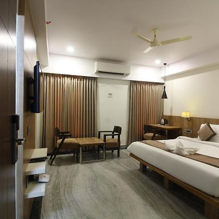 Treebo Seaesta Rk Beach Visakhapatnam Ngoại thất bức ảnh