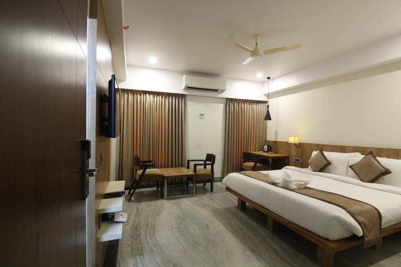 Treebo Seaesta Rk Beach Visakhapatnam Ngoại thất bức ảnh