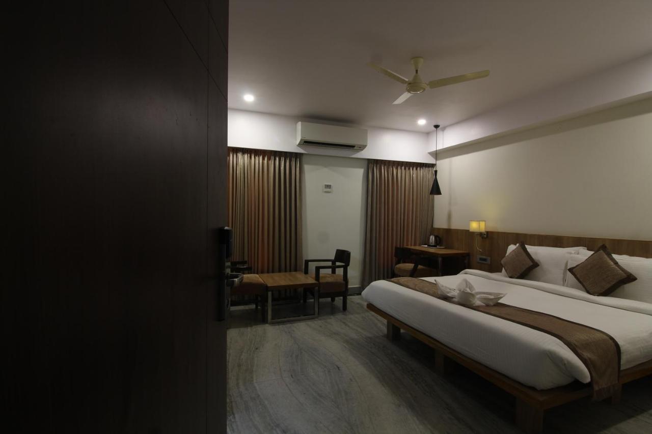 Treebo Seaesta Rk Beach Visakhapatnam Ngoại thất bức ảnh